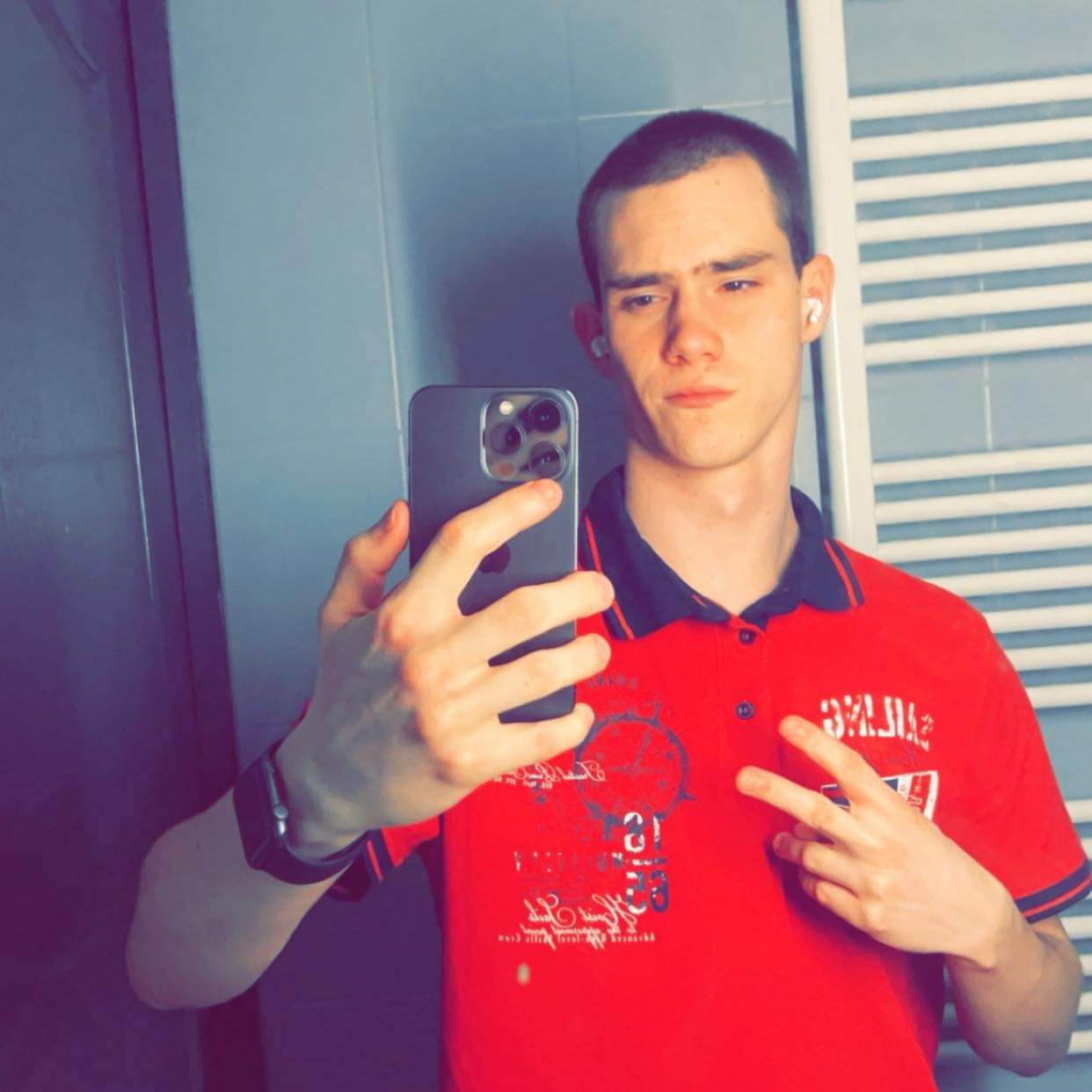 Profil de Slobodan, 21 ans, Annonce Coquine à Oberwangen TG