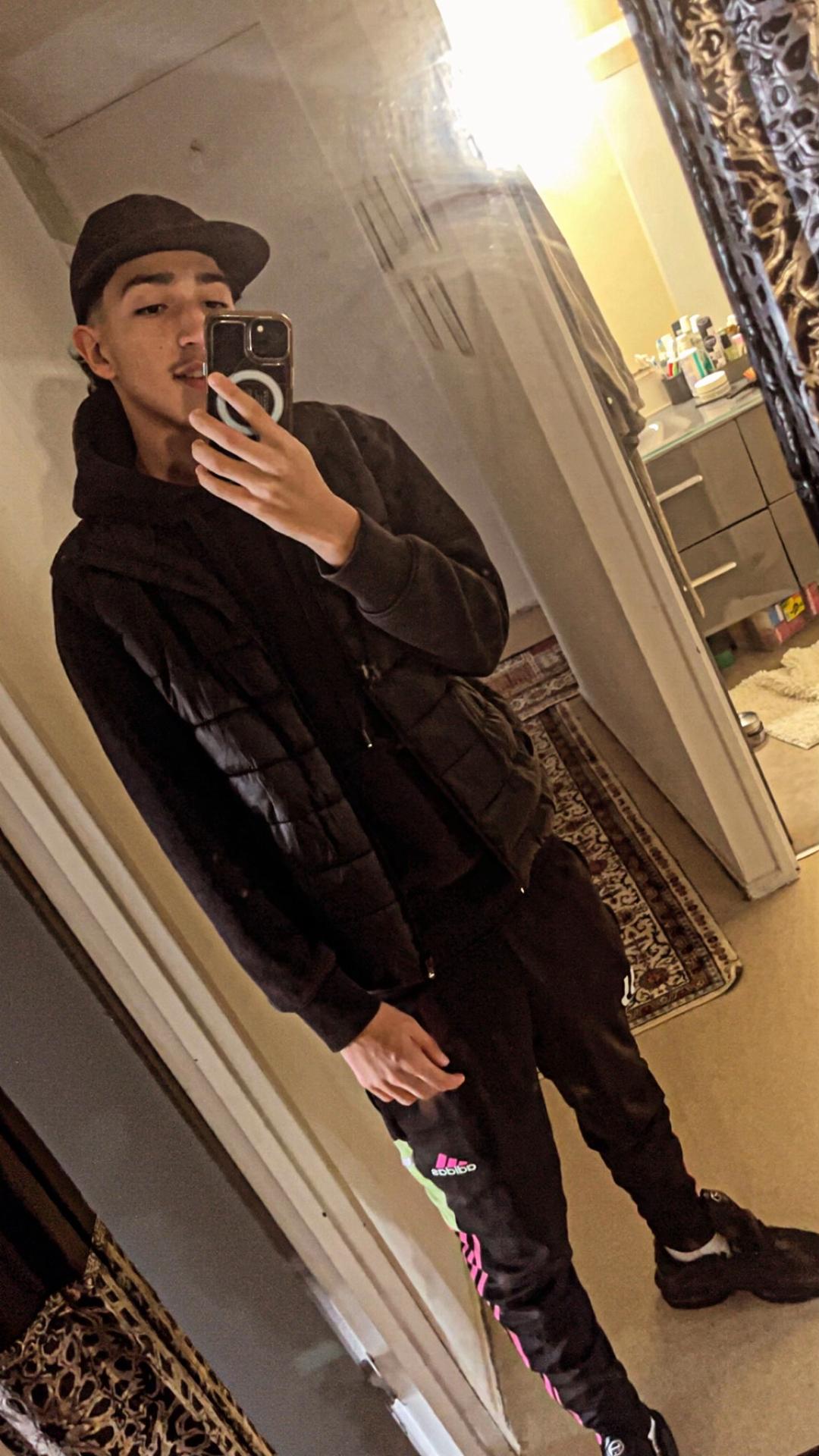 Profil de Elion, 19 ans, Annonce Coquine à Gsteigwiler