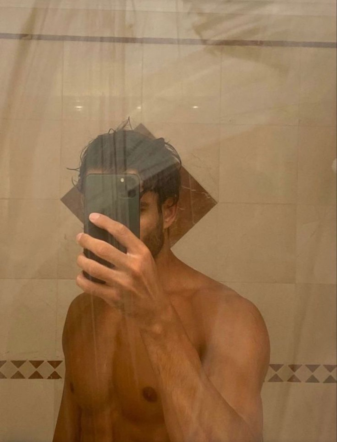 Profil de Madhi, 25 ans, Annonce Coquine à Breitenbach