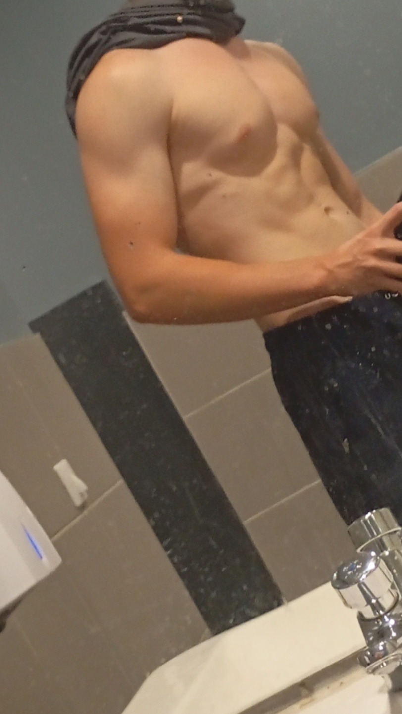 Profil de Sylvano, 18 ans, Annonce Coquine à Erschmatt