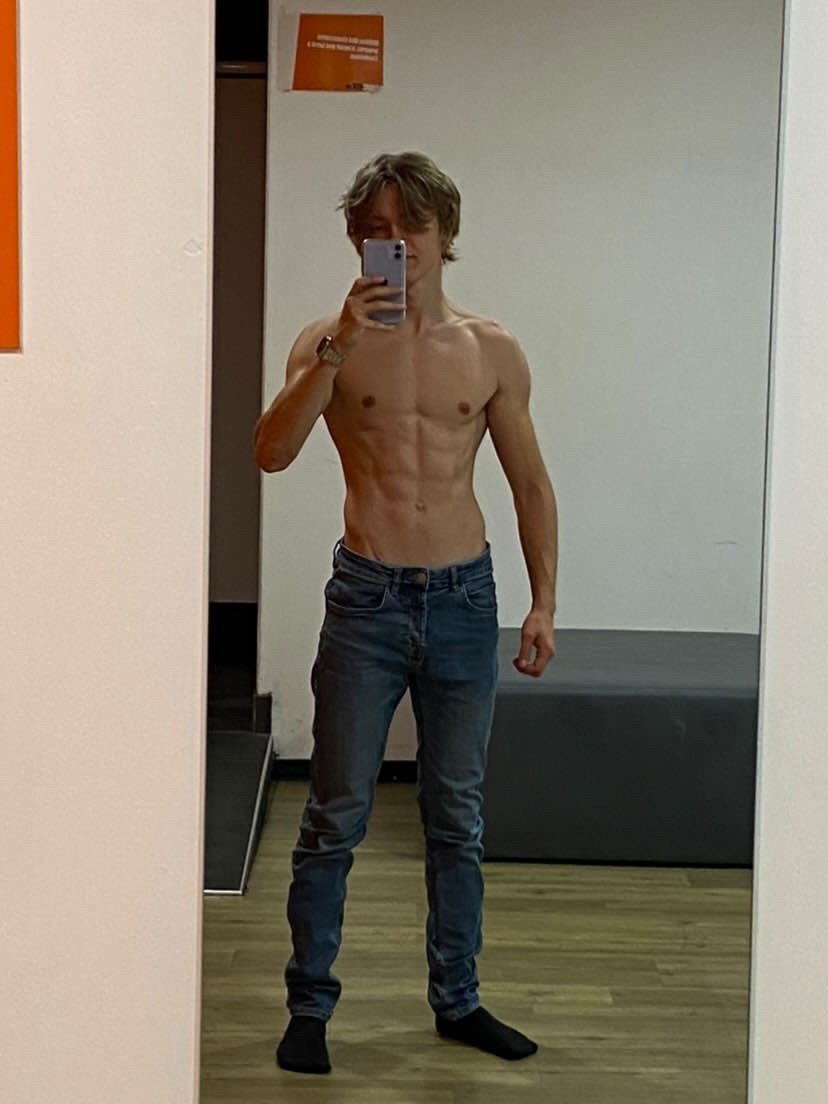 Profil de Gillian, 20 ans, Annonce Coquine à Saanenmöser