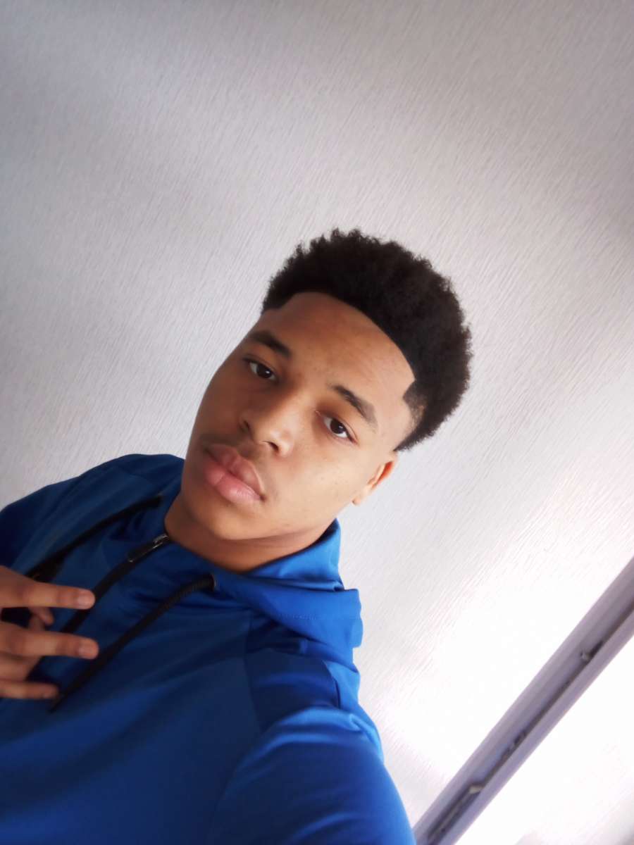 Profil de Jordhan, 20 ans, Annonce Coquine à Vella