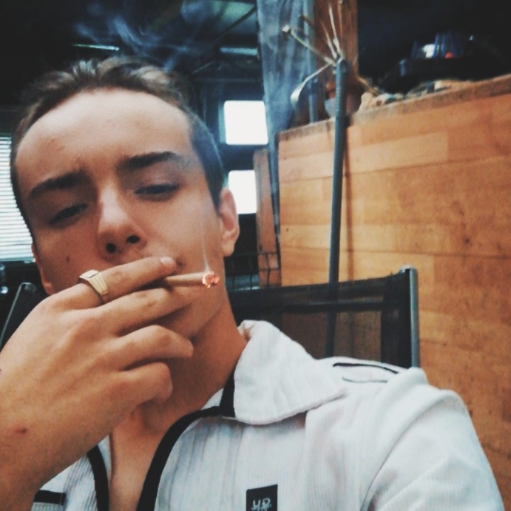 Profil de Osvaldo, 22 ans, Annonce Coquine à Estavannens