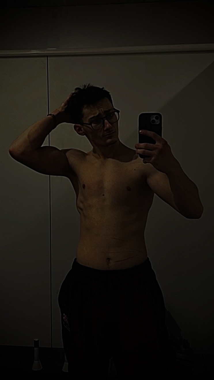 Profil de Anton, 23 ans, Annonce Coquine à Savièse