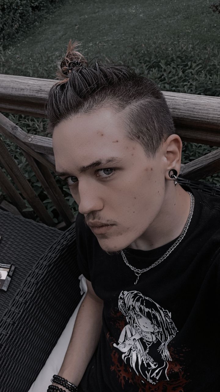 Profil de Côme, 23 ans, Annonce Coquine à Kernenried