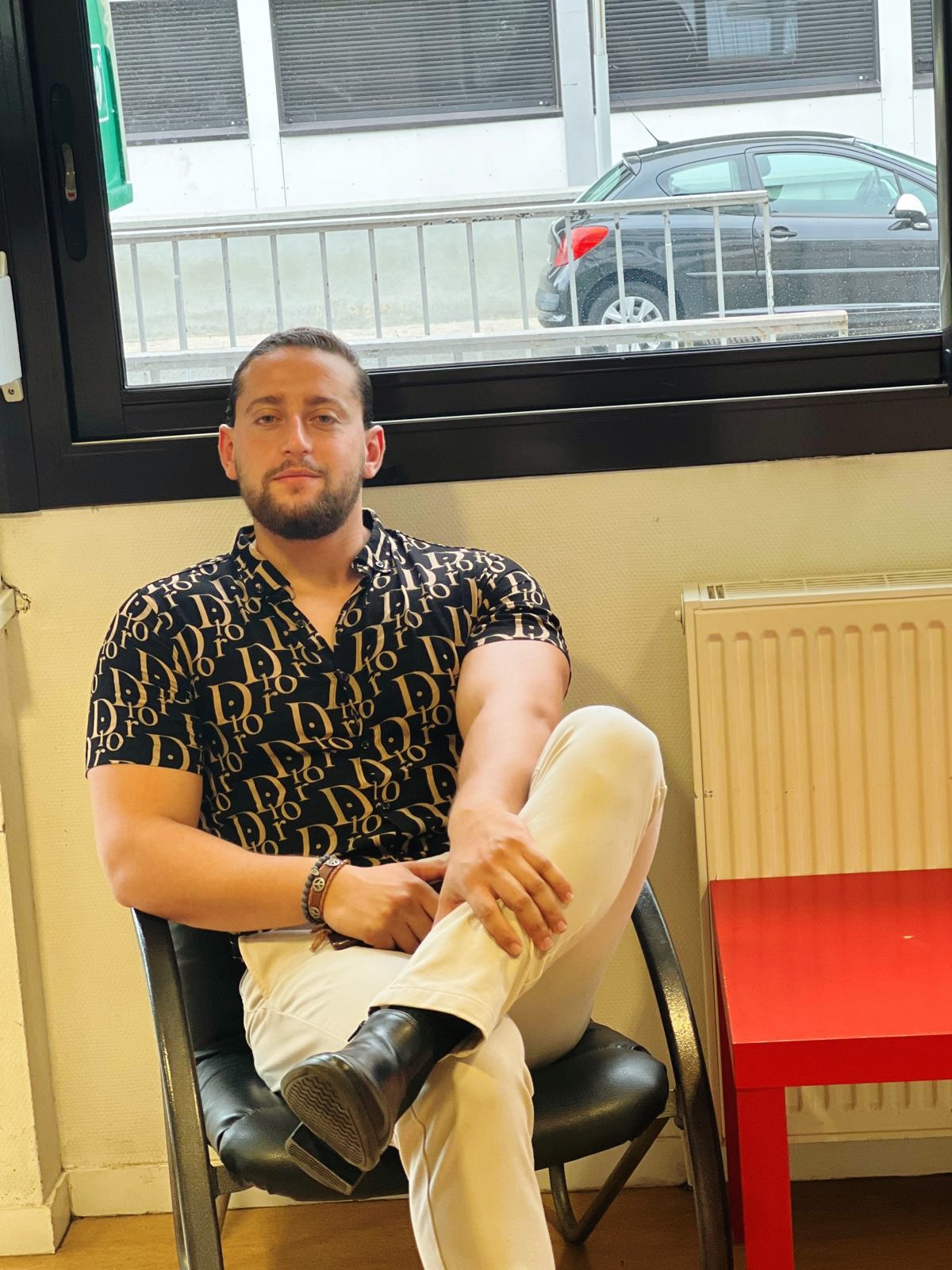 Profil de Ousseni, 26 ans, Annonce Coquine à Morens FR