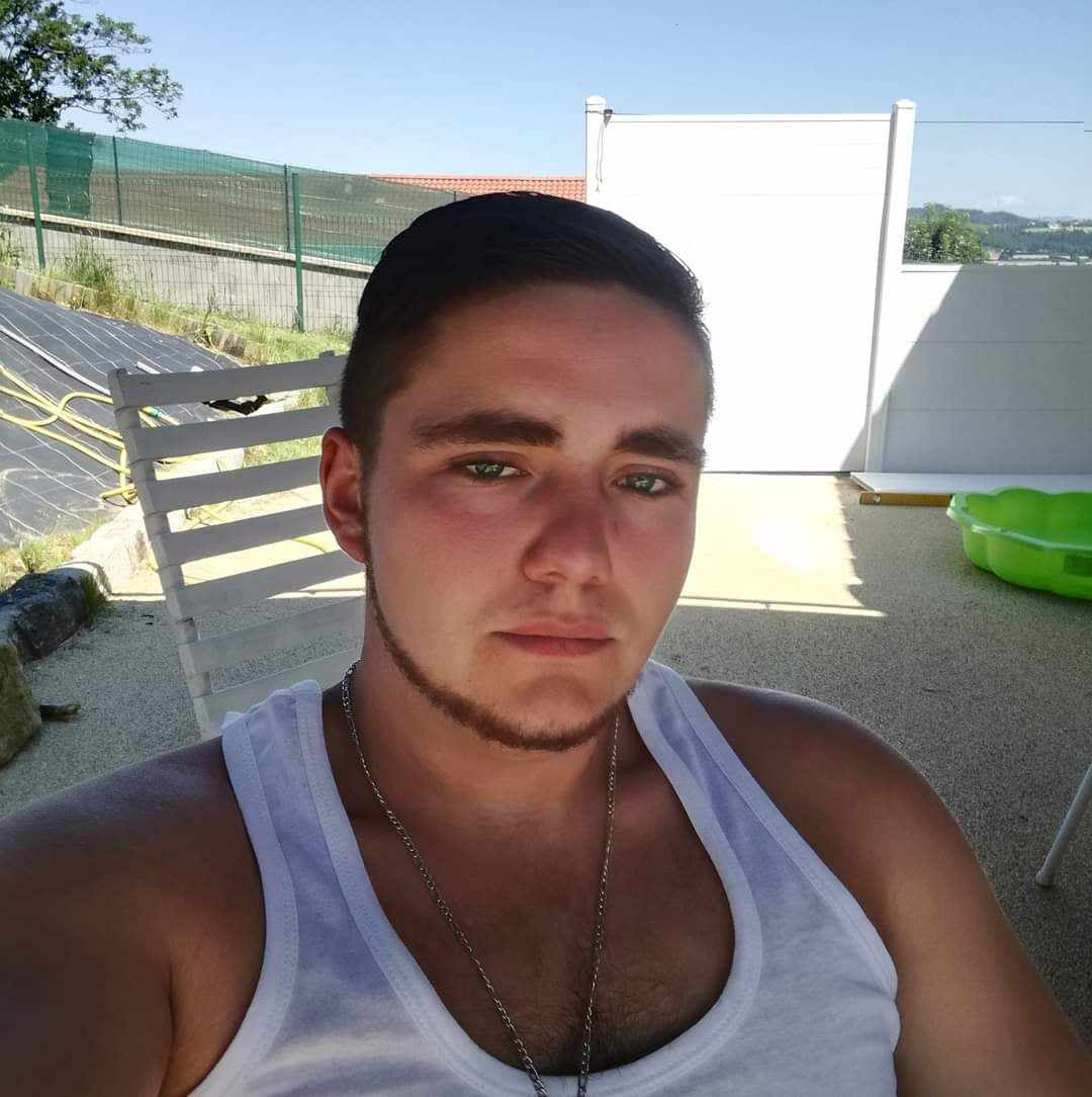 Profil de Tegwen, 27 ans, Annonce Coquine à Henniez