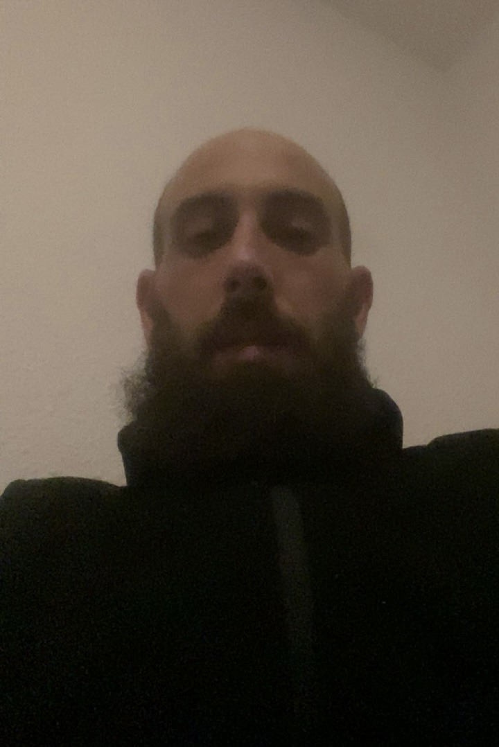 Profil de Damir, 39 ans, Annonce Coquine à Birrhard