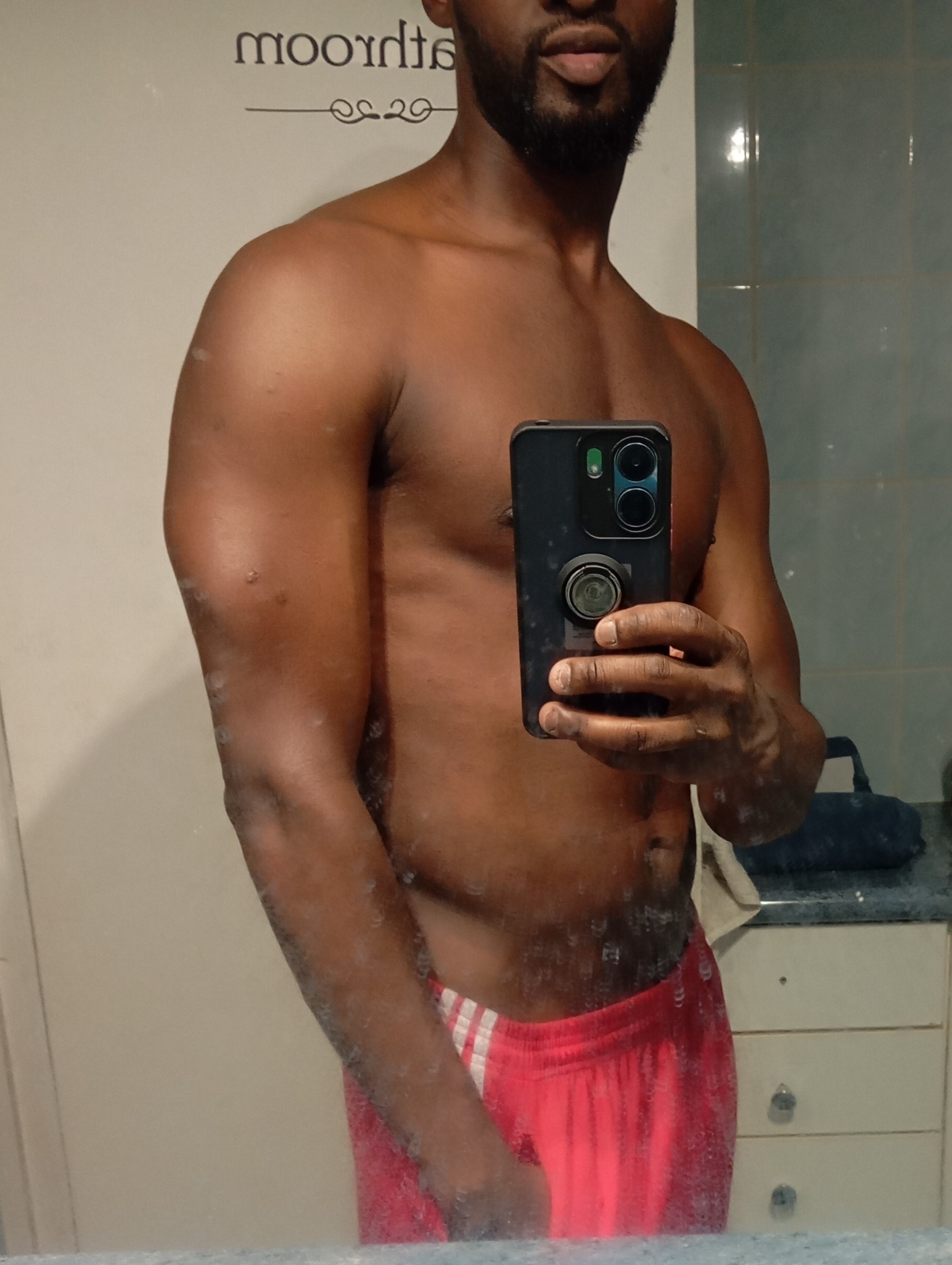 Profil de Riad, 29 ans, Annonce Coquine à Rüdtligen