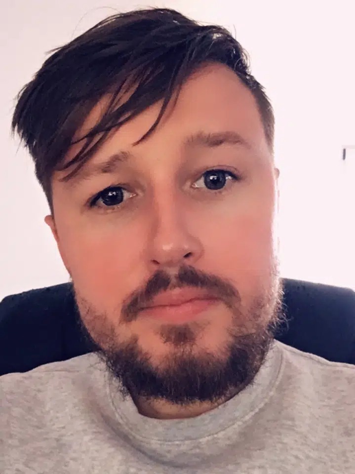 Profil de Achim, 34 ans, Annonce Coquine à Les Ecorcheresses
