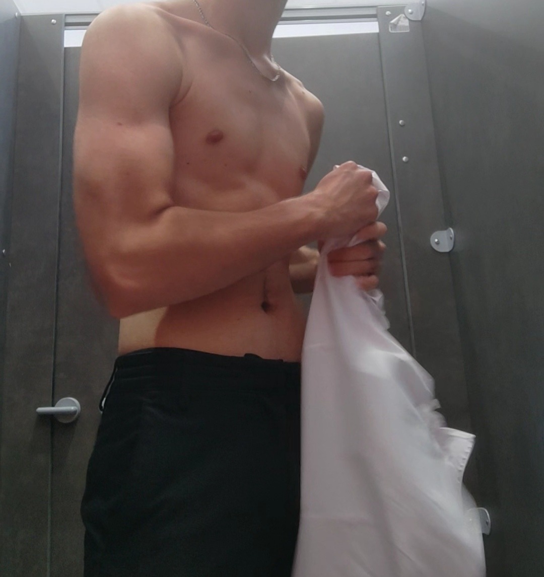 Profil de Alou, 21 ans, Annonce Coquine à Riedtwil