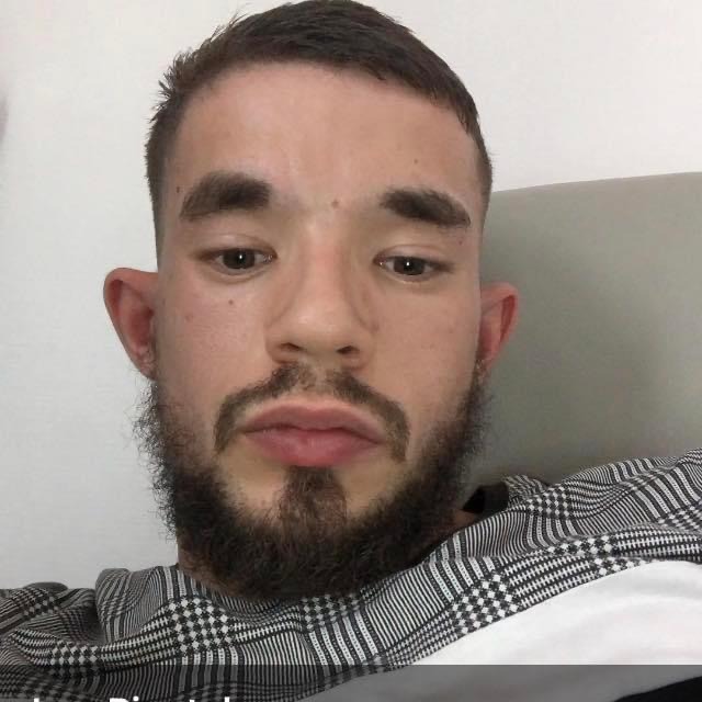 Profil de Denez, 26 ans, Annonce Coquine à Soyhières