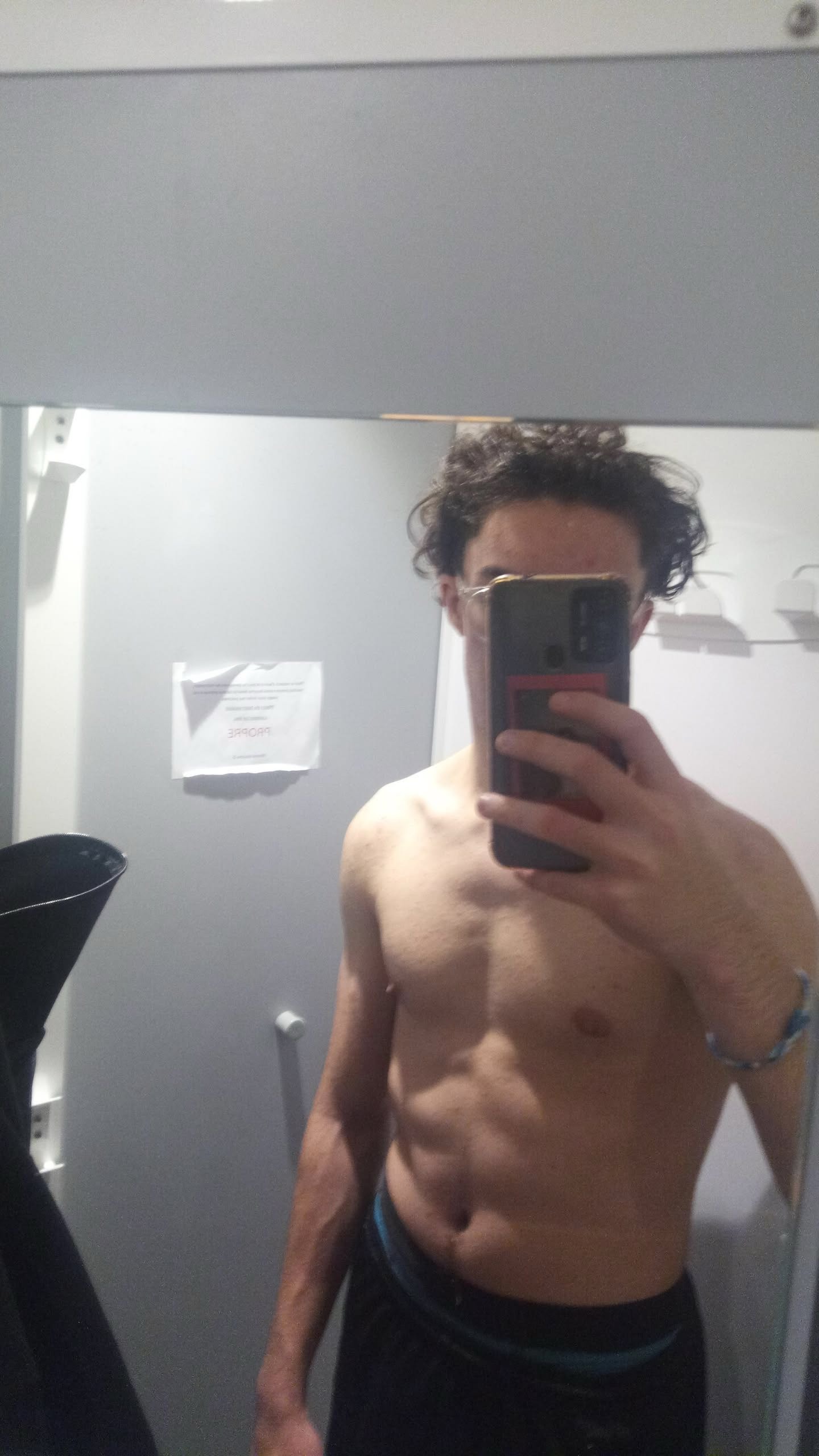 Profil de Aarone, 19 ans, Annonce Coquine à Bonau