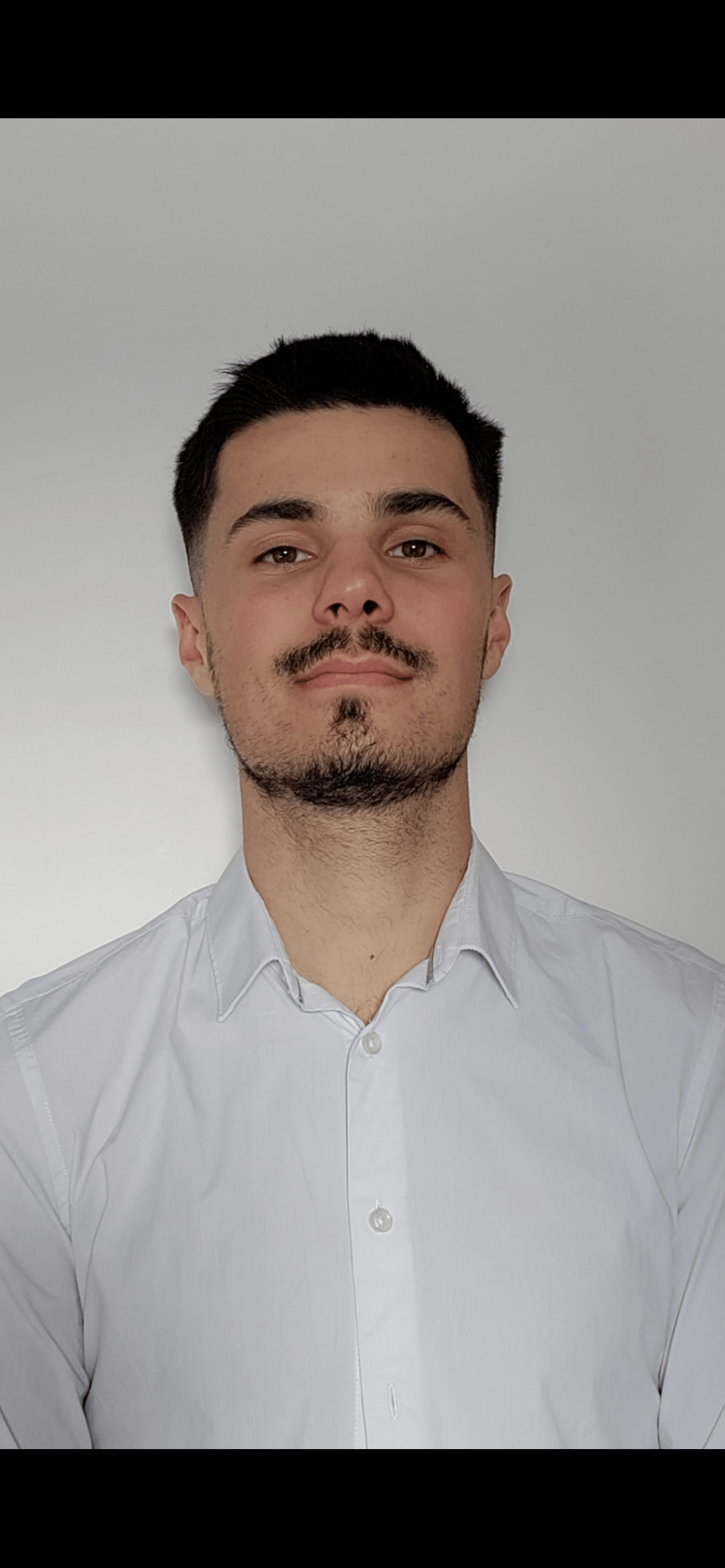 Profil de Aaronn, 22 ans, Annonce Coquine à Geuensee