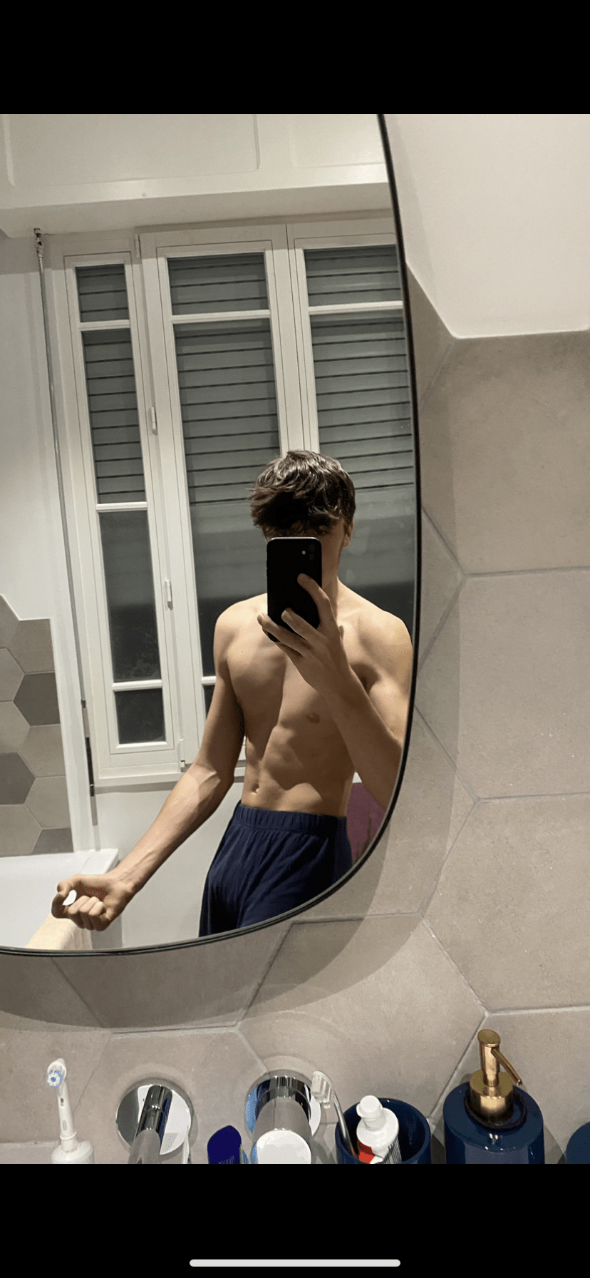 Profil de Ludjy, 18 ans, Annonce Coquine à Bellmund
