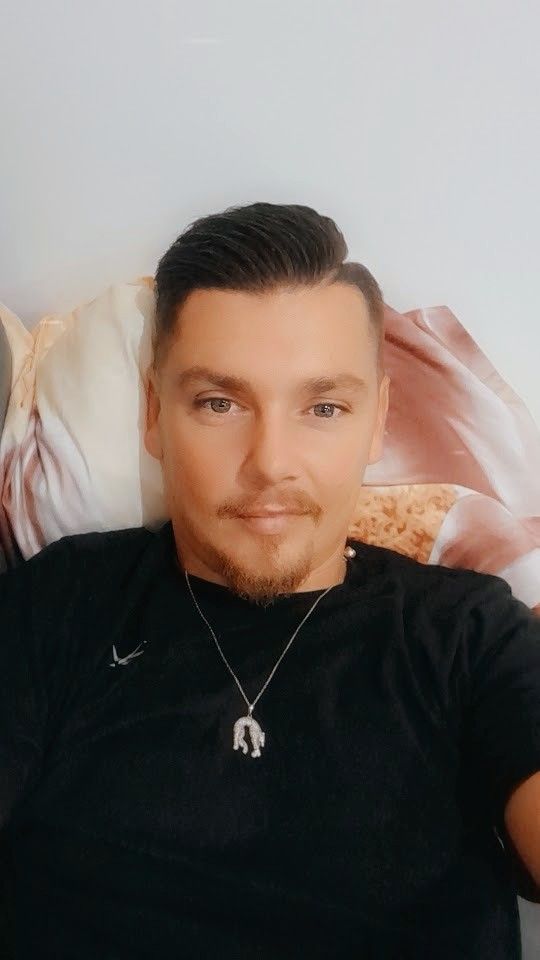 Profil de Aymard, 33 ans, Annonce Coquine à Rietheim