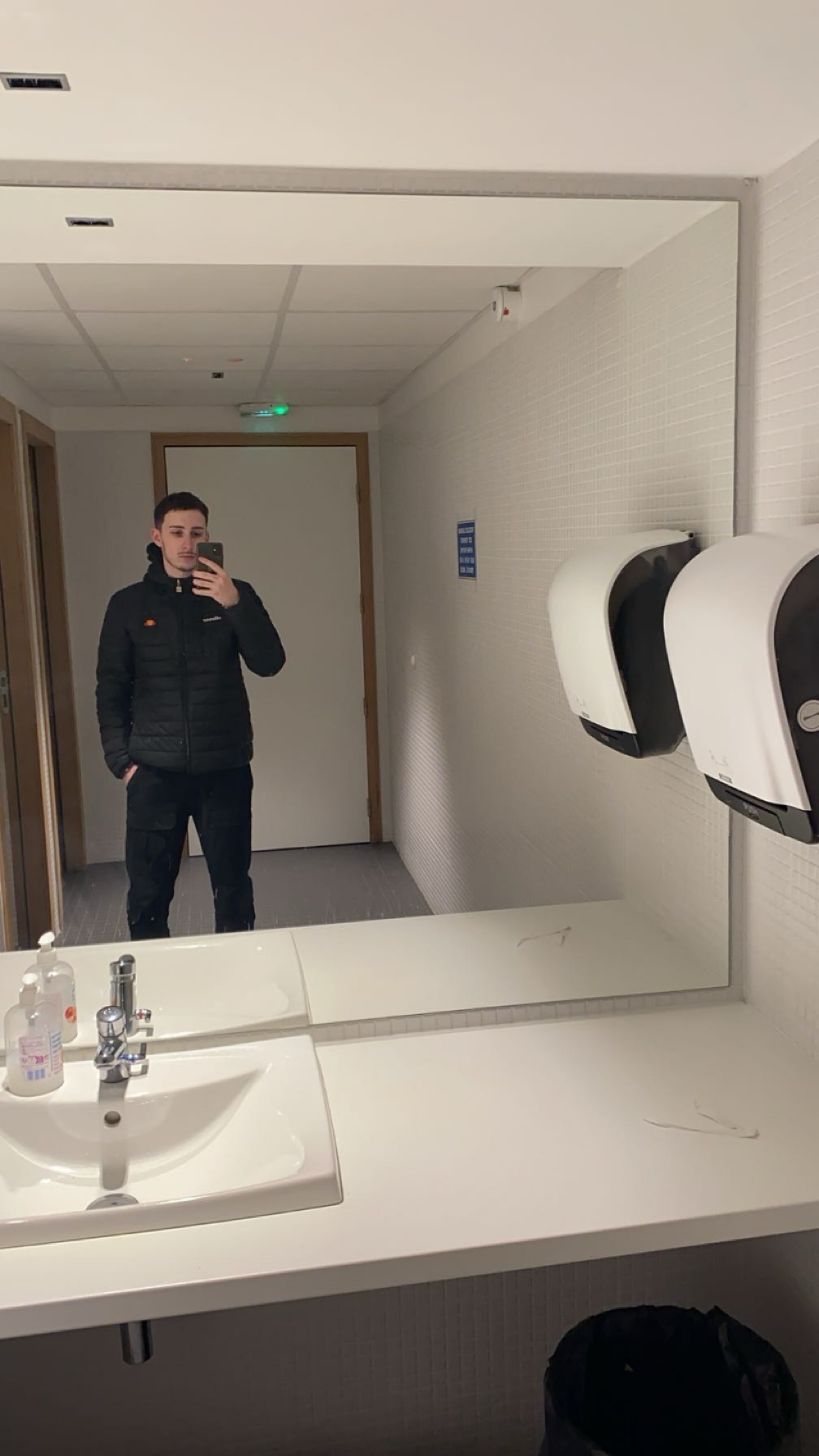 Profil de Noahn, 20 ans, Annonce Coquine à Vitznau