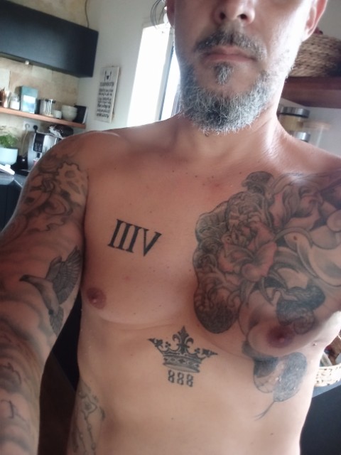 Profil de Jotham, 43 ans, Annonce Coquine à Besencens