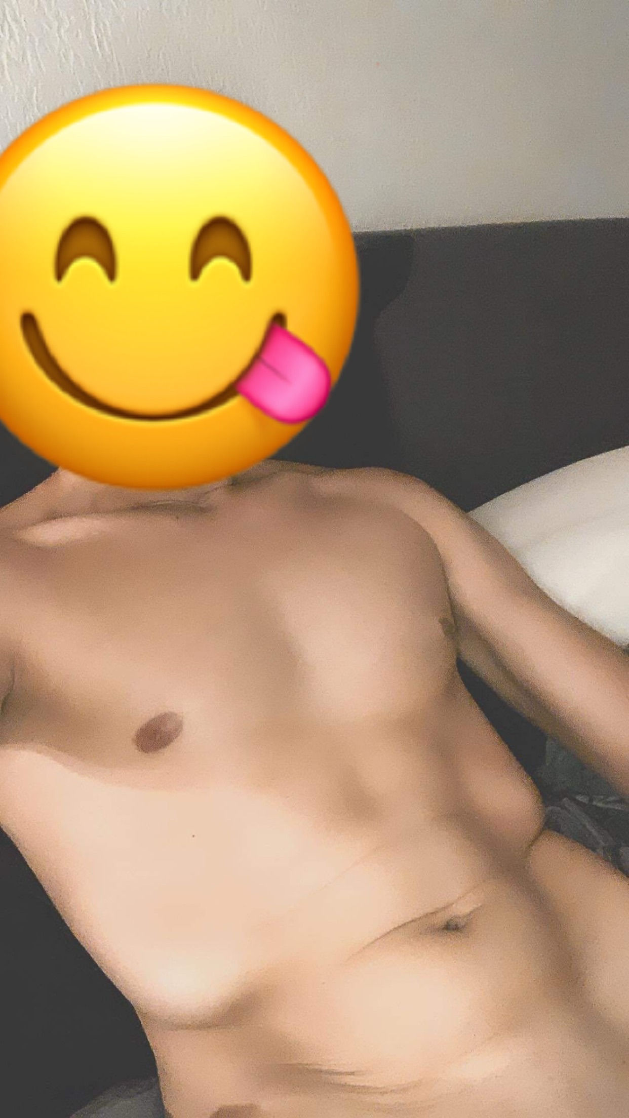 Profil de Chaker, 26 ans, Annonce Coquine à Rorbas